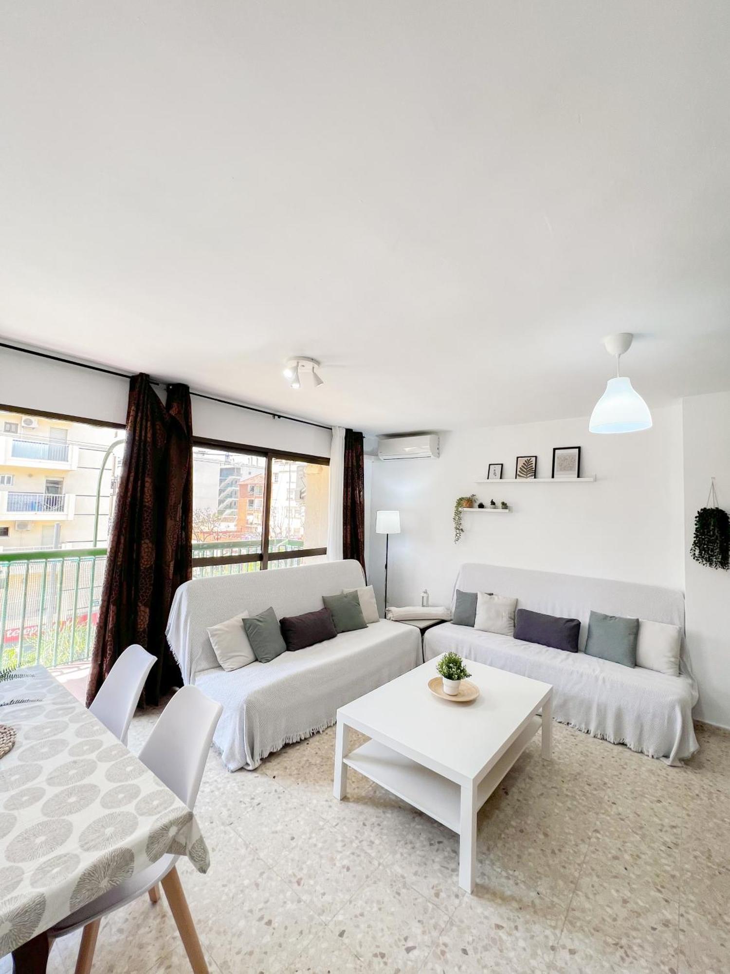Bright And Cozy Flat By The Appartamento